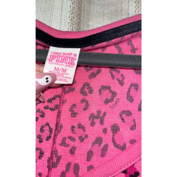 PINK VS I only sleep in pink cheetah/leopard long sleeve onesie - Picture 4 of 4
